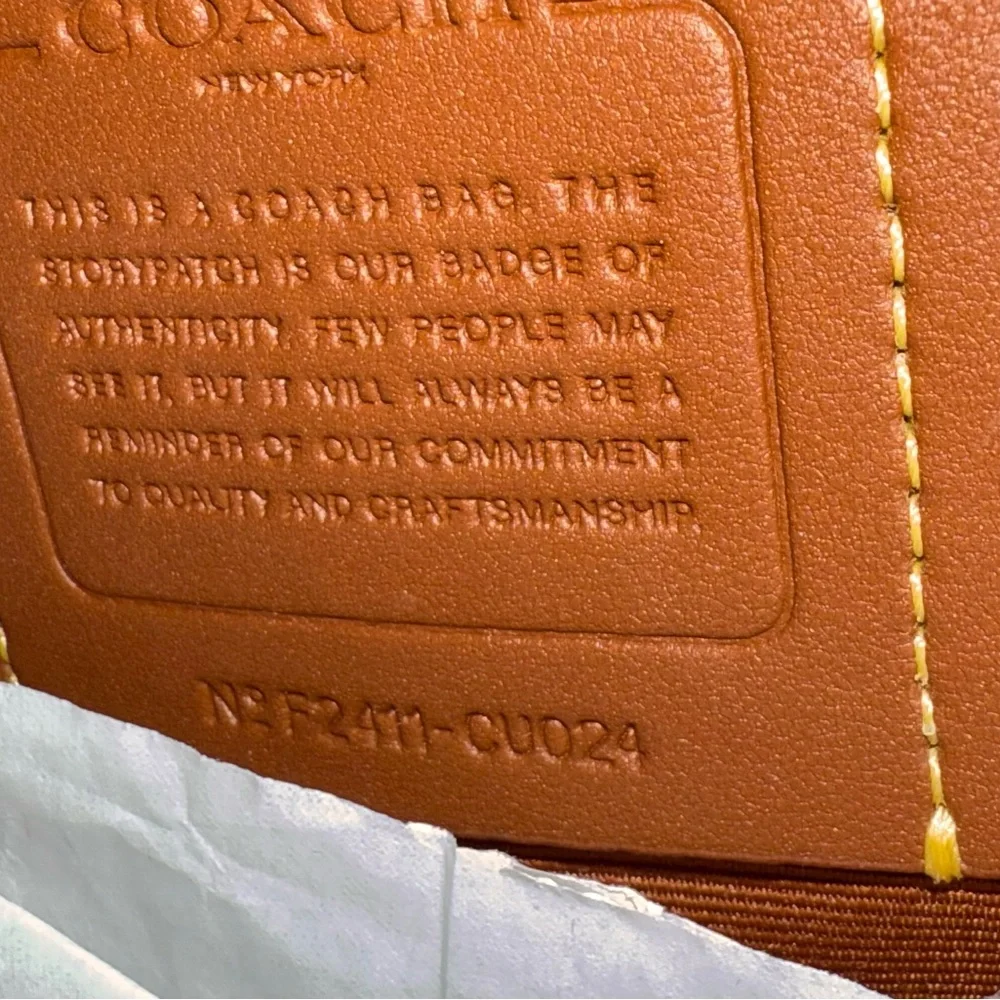 Coach Red Legacy 28 Carryall Satchel Purse NEW - Picture 6 of 6